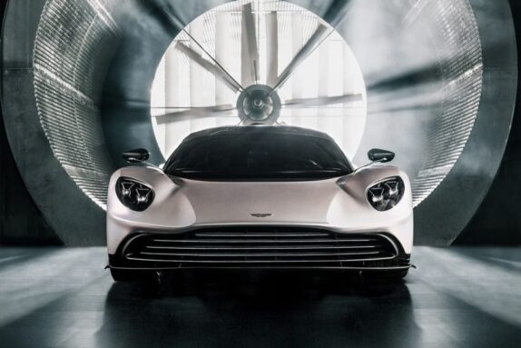 Aston Martin Valhalla