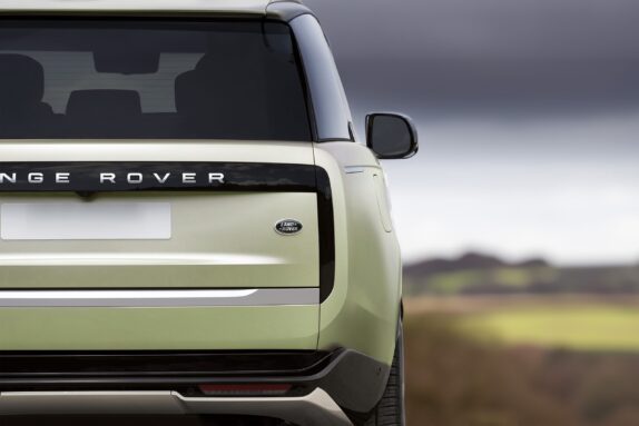 Range Rover Header